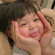 H有一个小梨涡