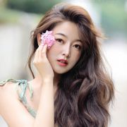 喜剧无厘头演员鈡青