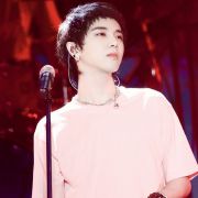 1002初见终相随灬hcy