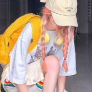 晗在嘴里的我