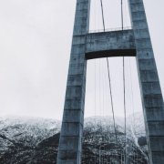 恋人不放弃